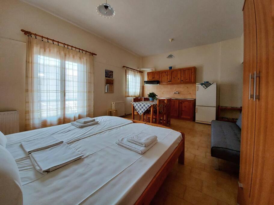 Selfcatering -Studio Helen No 7 Xiropigado Zewnętrze zdjęcie